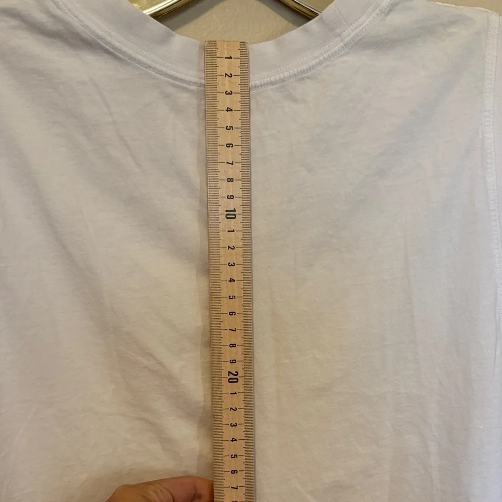 Lululemon Athletica White Muscle Tee - Picture 5 of 6